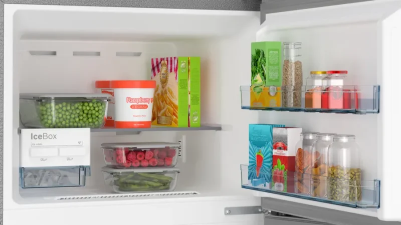 19693279_CTC35S03NI_PGA6_def BOSCH Series 4 free-standing fridge-freezer with freezer at top