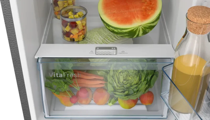 25399046_CTN29S02NI_PGA5_def BOSCH Series 4 free-standing fridge-freezer with freezer at top 168 x 60.5 cm